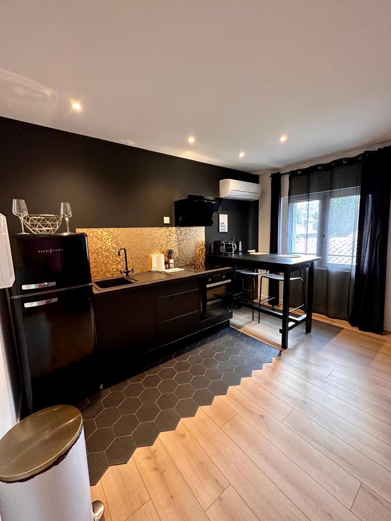La Belle Nuit Suite Nuit Etoilee Saint-Gilles  Exterior photo